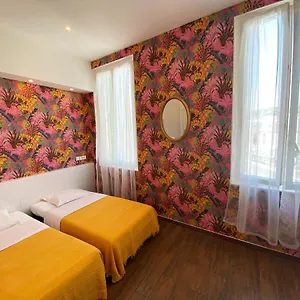 hotellátogatás